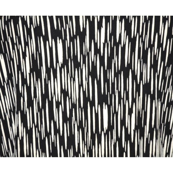 Chico's Travelers Black & White Scoop Neck Cap Sleeve Blouse Top Size 3 XL 16 - Picture 7 of 10